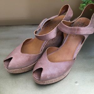 Cork Wedge sandals in neutral light taupe leather upper.